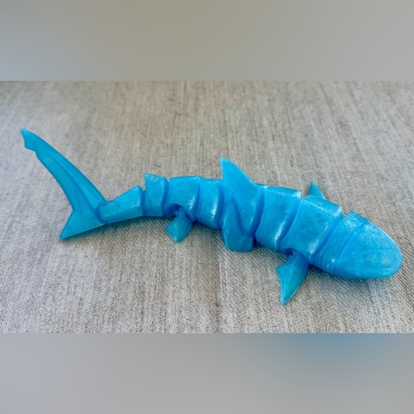 3d Printed Fidget Blue Shark, Flexi  Shark, Articulated Fidget Toy, 3D Printed - Picture 13 of 15